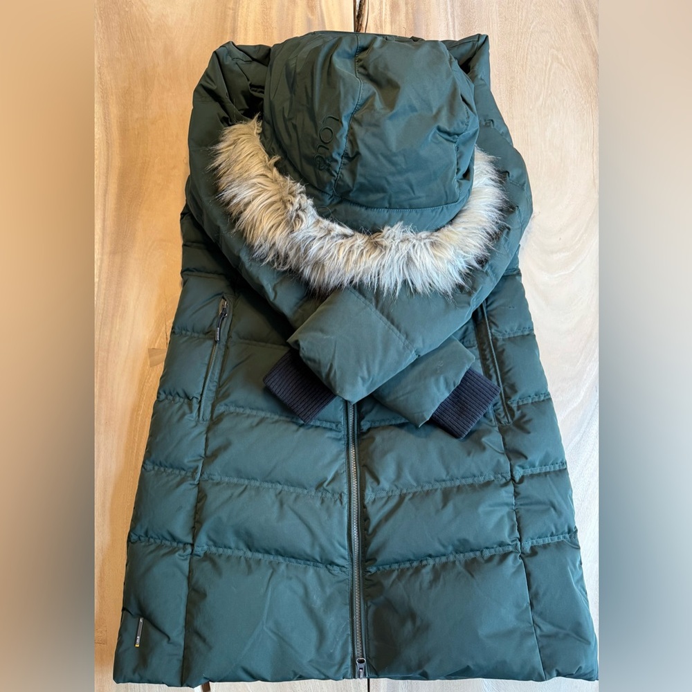 Lolë Women's Large Green Puffer Jacket Removable faux fur accent on hood - Picture 4 of 6